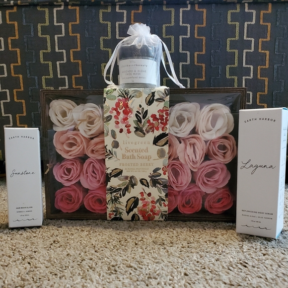 Beauty Set with various products - Picture 1 of 10